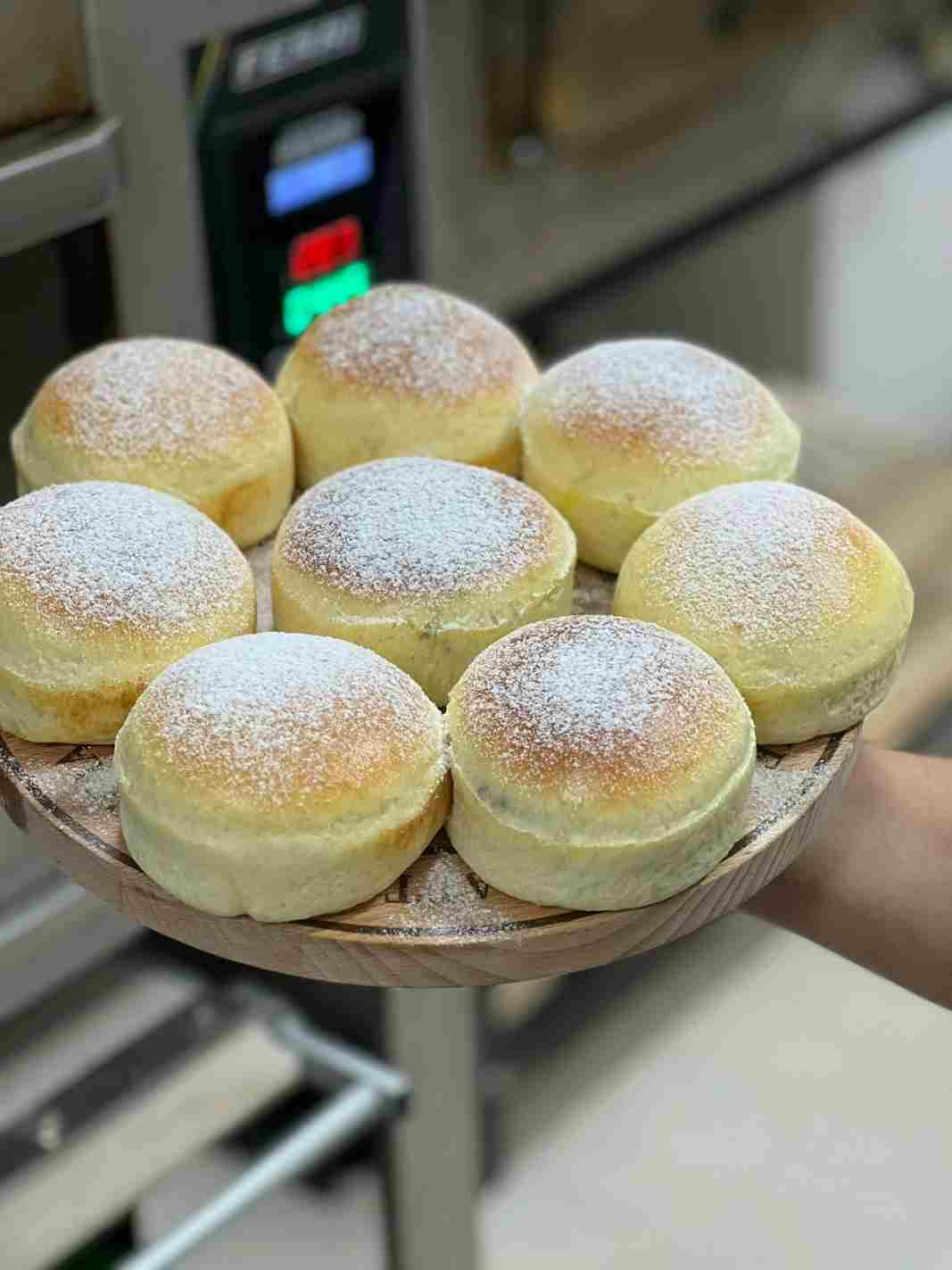 Pãozinho de leite recheado com chocolate